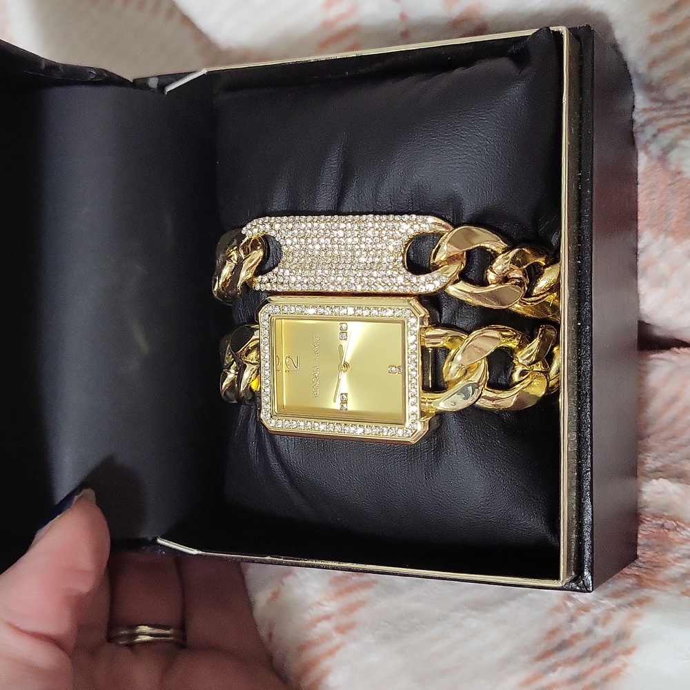 Kendall & Kylie wristwatch bracelet set